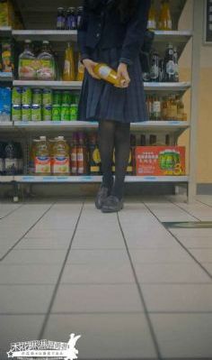 日本电影《年轻的寡妇》