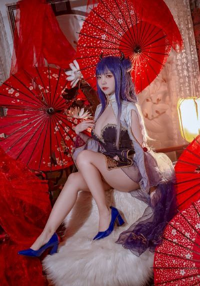 二个吃我乳房一个吃我b