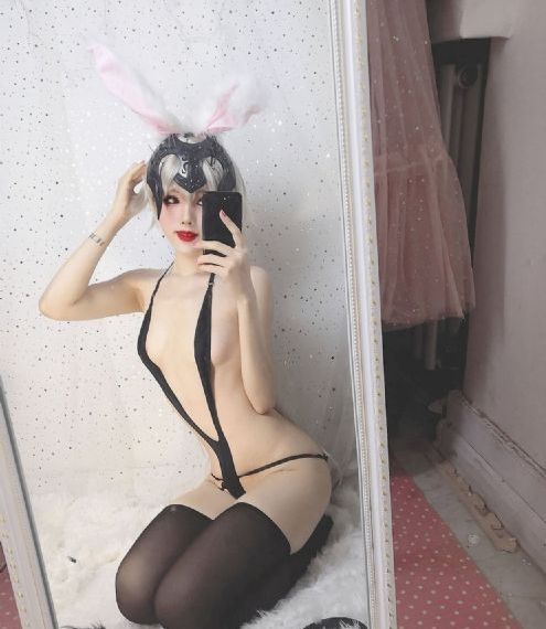 春原庄的管理人小姐