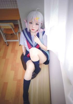 白丝美女被艹