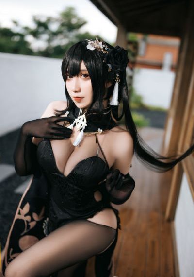 重生新婚夜正在圆房的军婚小说