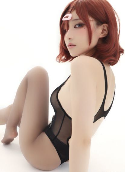 他揉捏她两乳不停呻吟小视频