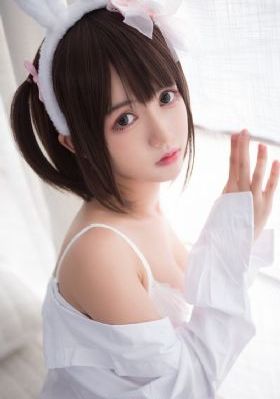 钢琴教师