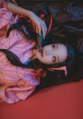 被部下侵犯的女社长bd